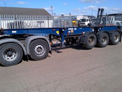 MONTRACON SLIDING SKELETAL TRAILER